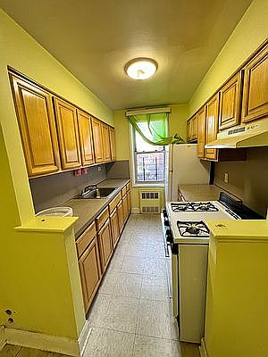 3rd image of 2355 E 12th St #27