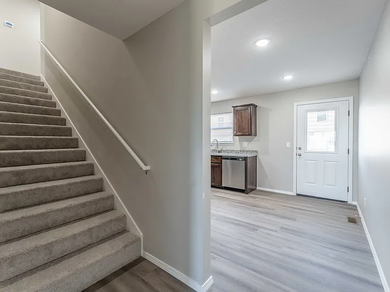 Oakwood Heights Townhomes — Photo 32