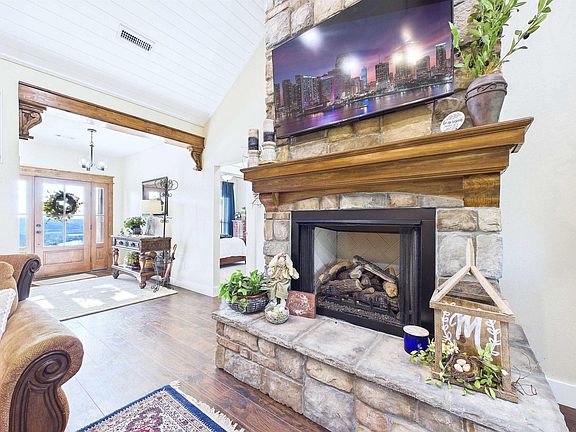 3rd image of 69 River Ranch Rd