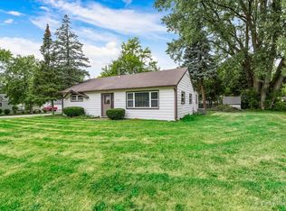 34W830 Skyline Dr, St Charles, IL