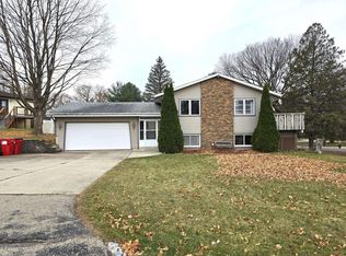 2740 South Nakoma Court, Beloit, WI 53511