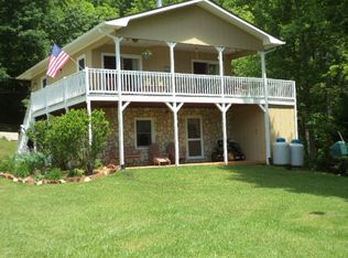 184 Meadow View Rd, Franklin, NC 28734