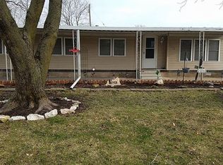 209 W North St, Colchester, IL 62326