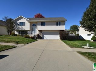 637 Broadmoor St, Sioux City, IA 51103