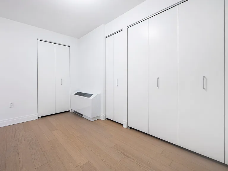 70 Pine St #810 — Photo 5