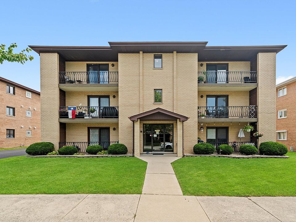 1st image of 16825 81st Ave APT 2S