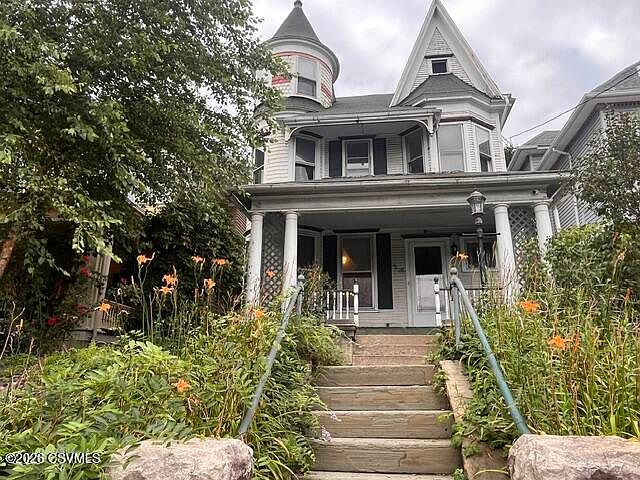 1st image of 621 E Dewart St