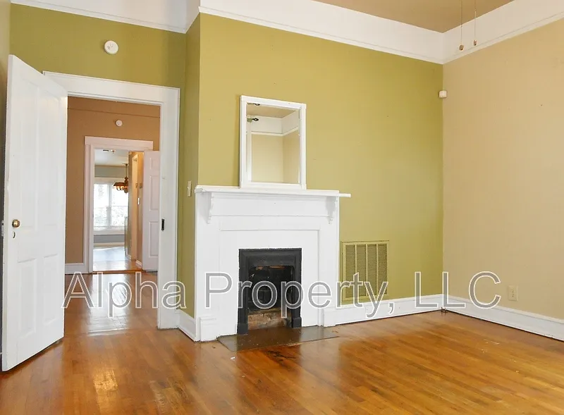 1 bed, 1.0 bath, 768 sqft, $875 — Photo 3