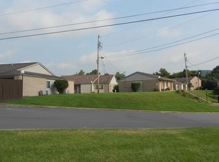 1 Maple View Dr, Clarksburg, WV 26301