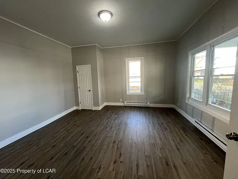 49 W Center Ave — Photo 9
