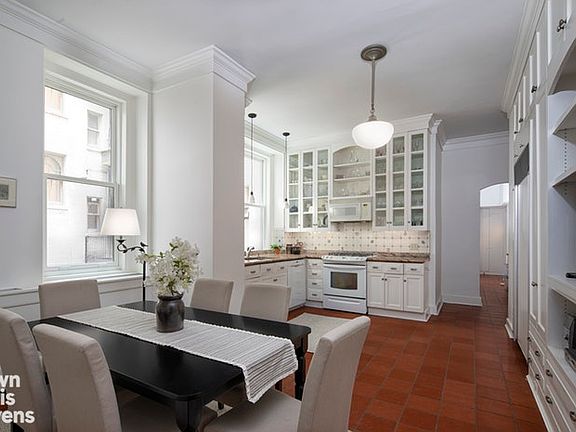5th image of 751 Park Ave #1C