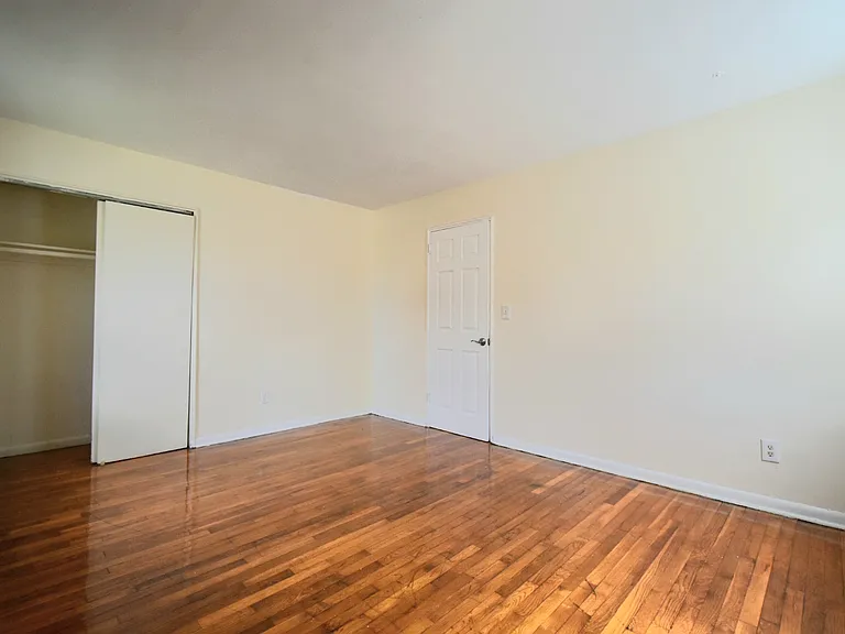 58 Underwood St #B7 — Photo 5