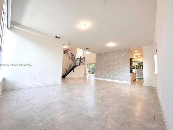 5th image of 10258 NW 74th Ter #0