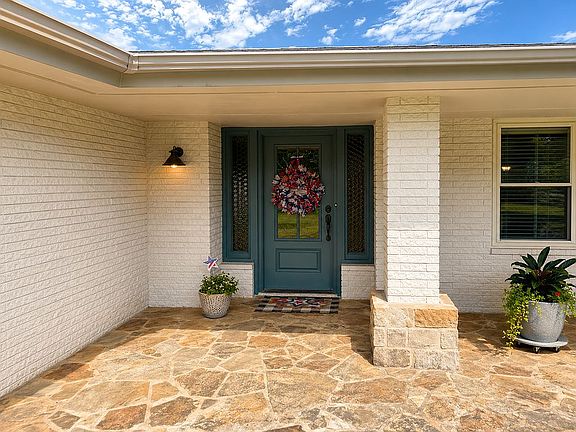 3rd image of 9532 Windwood Dr