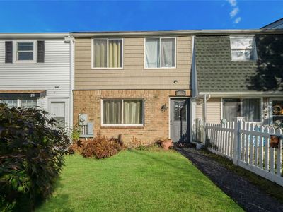 232 Hill Rise #232, Calverton, NY, 11933