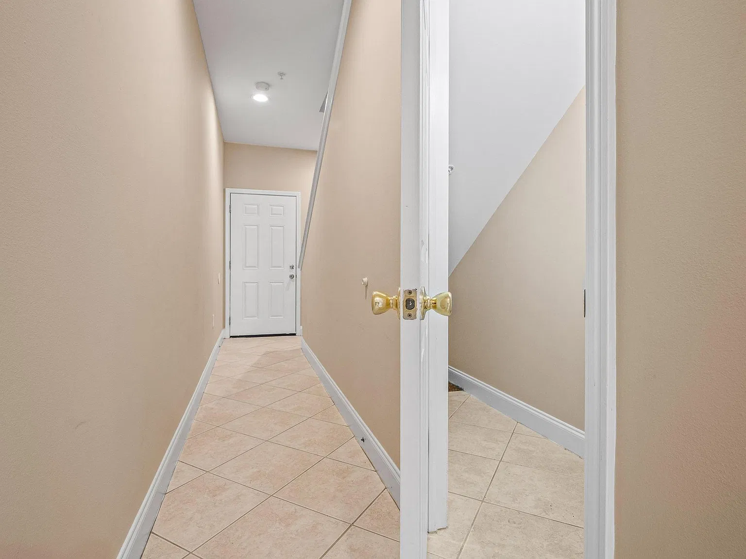 2101 Pomegranate Ct — Photo 4
