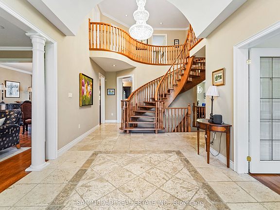 4th image of 527 Meadow Wood Rd