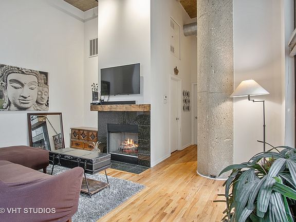5th image of 758 N Larrabee St APT 225