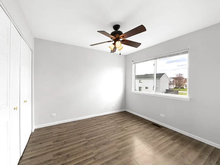 2403 Miriam Ave — Photo 15