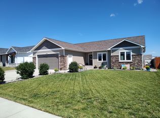 1327 Silverton Dr, Ranchester, WY 82839