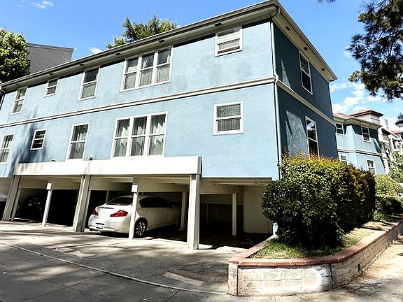 11089 STRATHMORE DRIVE - Westwood, CA 90024 - Parking Garage