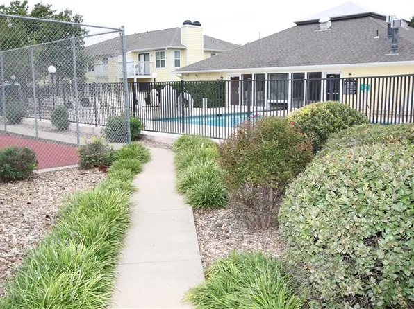 Eaglerock Village Apartments