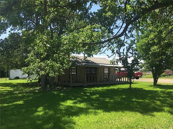 5th image of 702 Lynda Ln