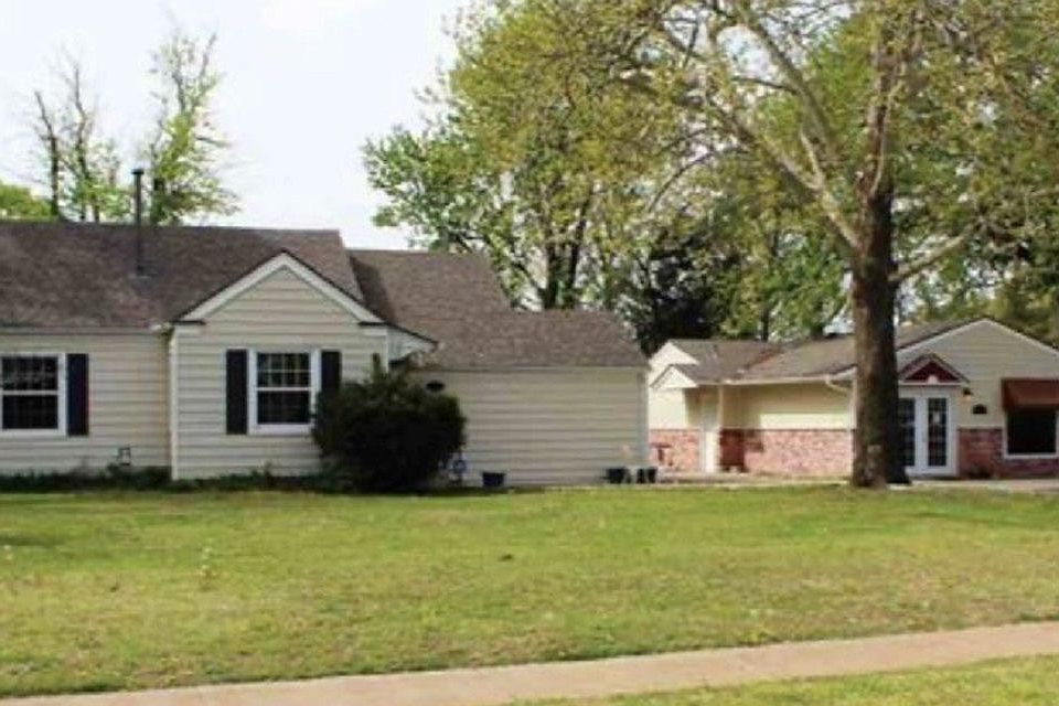 1st image of 1717 E 30th Ave