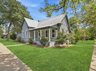 500 Ramona St, Smithville, TX 78957
