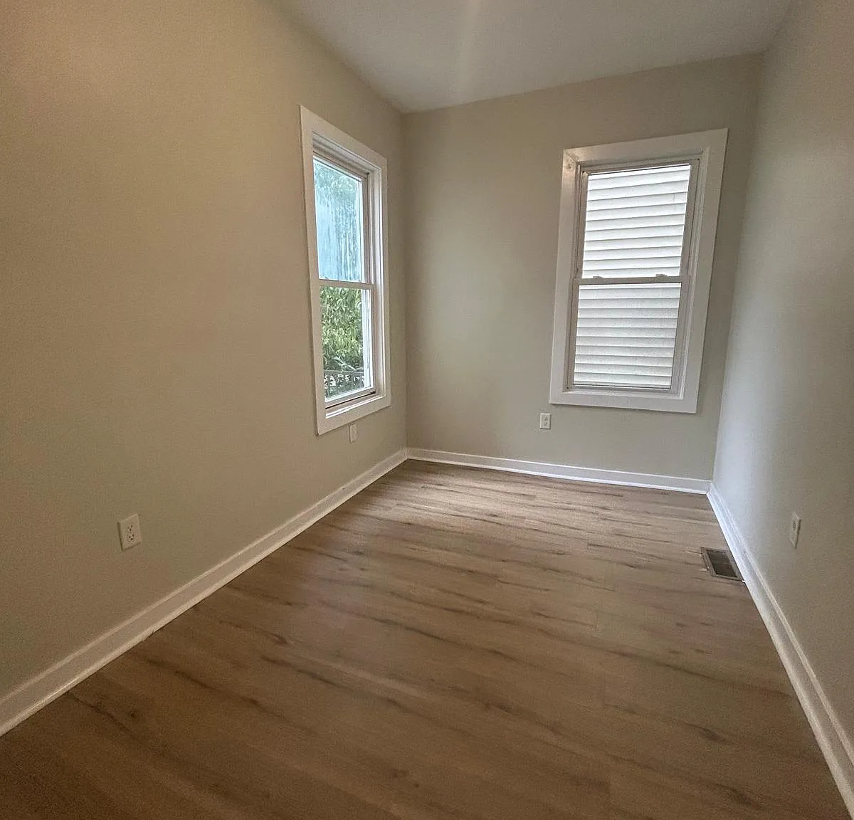 3 bed, $2,100 — Photo 3