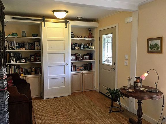 Entry & barn door closet