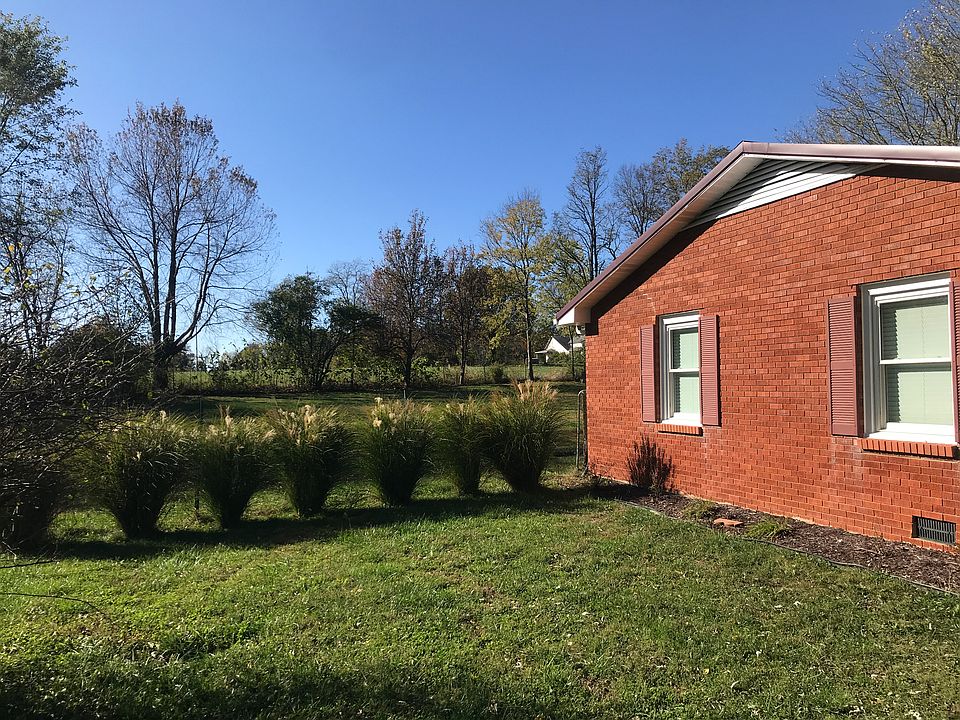 1st image of 71 Deerland Dr