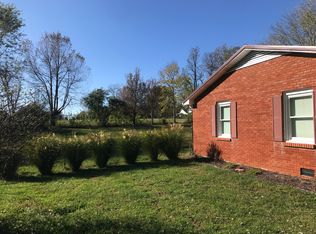 71 Deerland Dr, Frankfort, KY 40601