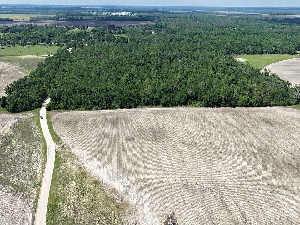 1st image of Vacant Se Camelot Way