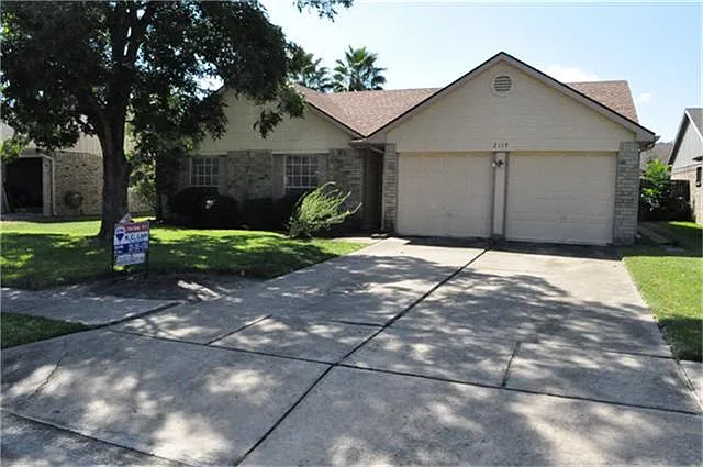 2119 Fountain Dr