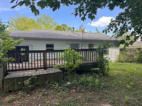 5th image of 433 Marteeny St