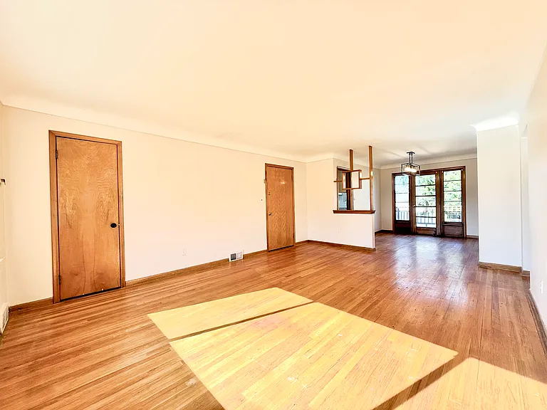 2182 Vernier Rd #2182 — Photo 8