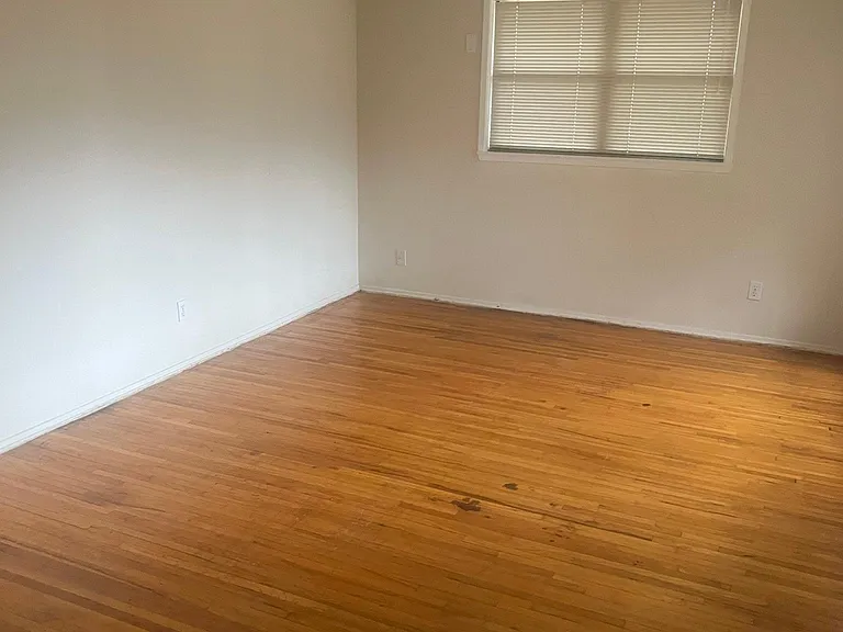 127 Eton Rd — Photo 5