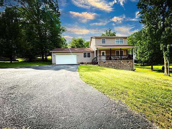 2nd image of 144 Oak Ridge Ln