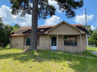 822 Lost Grove Ln, Hinesville, GA 31313