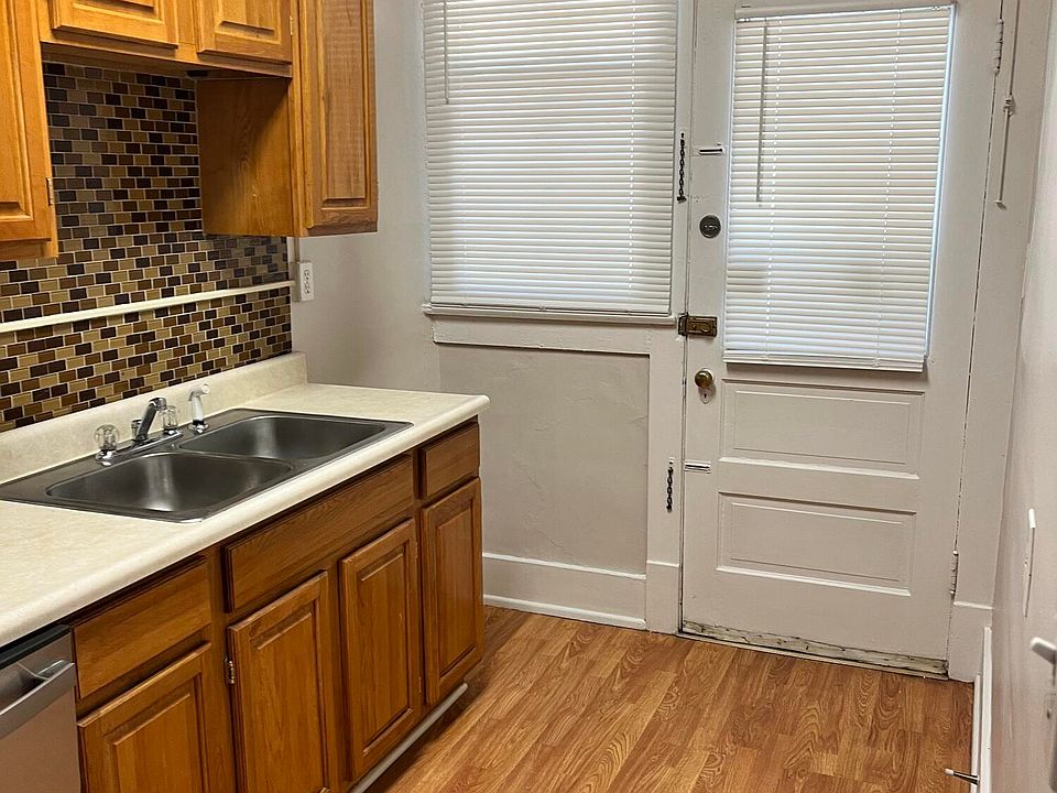 1st image of 844 Eastern Pkwy #3