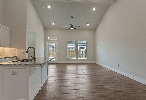 2nd image of 491 Azurite Rd