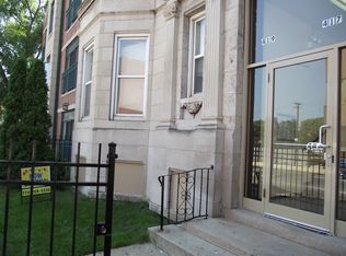 417 E 45th St APT 3, Chicago, IL 60653