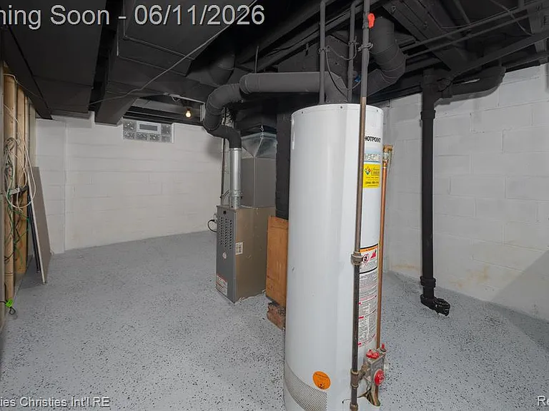 3318 Prairie Ave — Photo 18