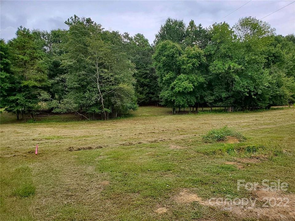 2nd image of 3305 Drake Rd