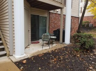 749 Ridgeside Dr APT A, Ballwin, MO 63021