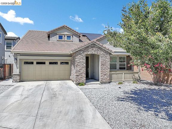 5th image of 2710 Claudia Ln