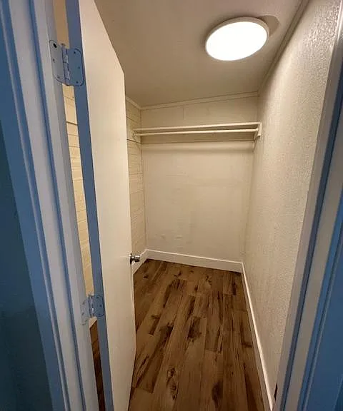 904 N Roosevelt Ave — Photo 5