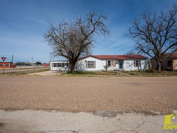 1210 N 10th St, Ballinger, TX 76821