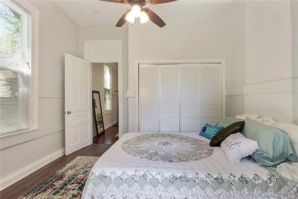 2 bed, 1052 sqft, $1,600 — Photo 2